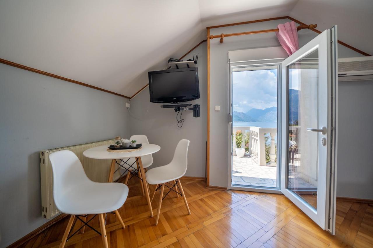 Apartment With Sea View Kotor Exterior photo